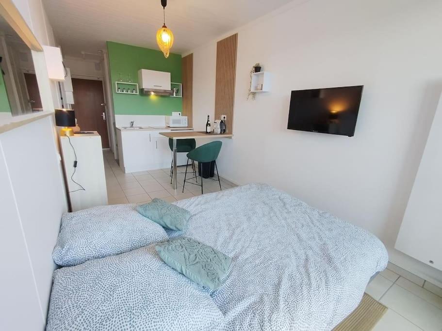 Studio Vue Mer - Plage De Trestraou Perros-Guirec Extérieur photo