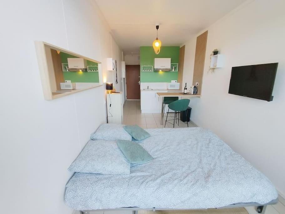 Studio Vue Mer - Plage De Trestraou Perros-Guirec Extérieur photo